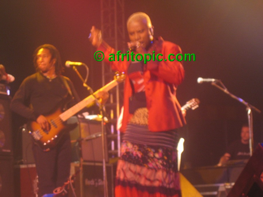 ../Images/afw2006d 180.jpg